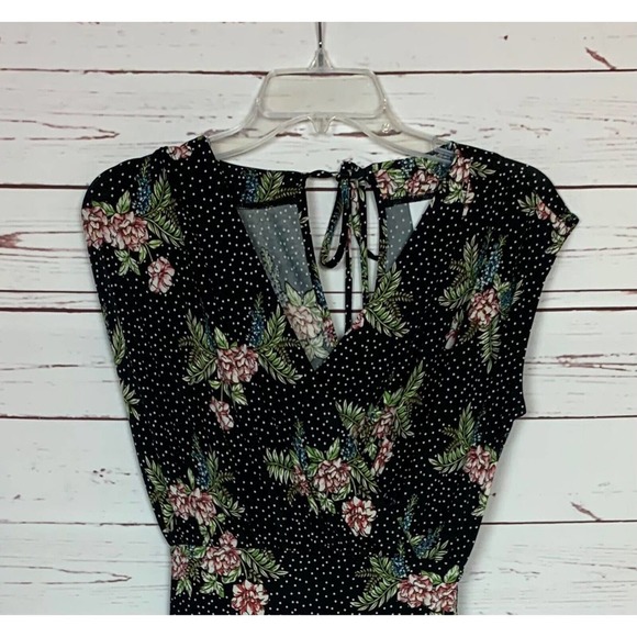 CABI Women's XS Extra Small Black Floral Runaround Romper Spring 2019 Style 5608 - Picture 4 of 12